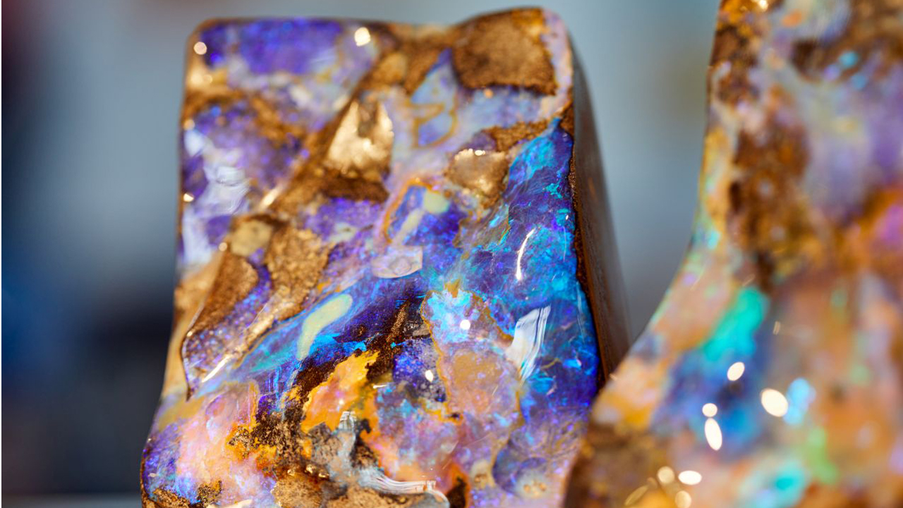 Über Millionen Jahre lässt die Natur Kunstwerke wie diesen Opal entstehen.