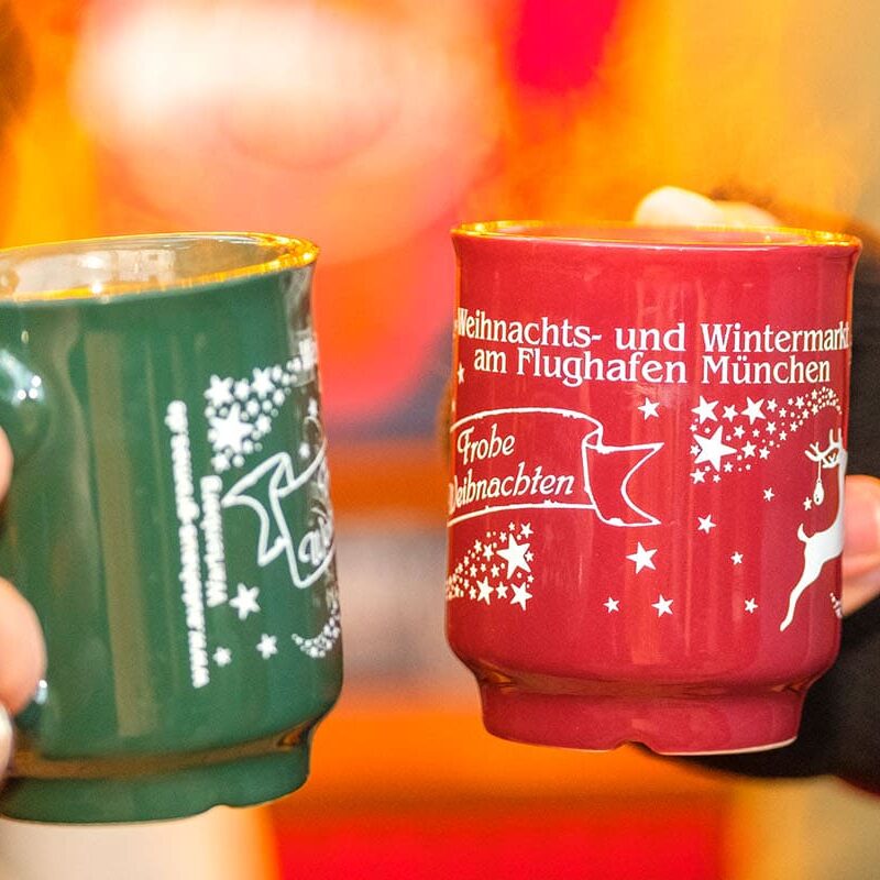 Schlittschuhlaufen München: Weihnachtsmarkt am Flughafen