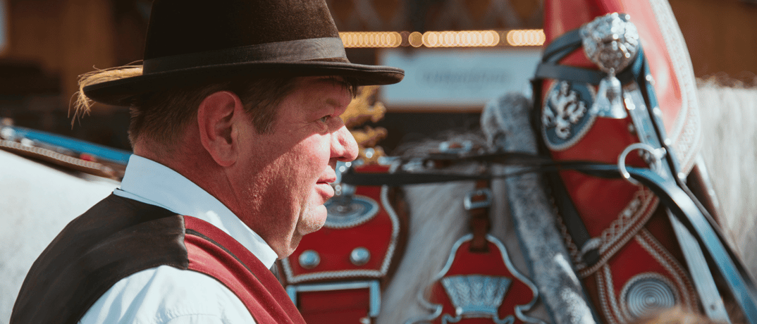 115744_e31ce927b0f4275591cb093fa4f7a4546ff33ff8_oktoberfest-einzug-der-wiesnwirte-umzug-wiesn-1.webp
