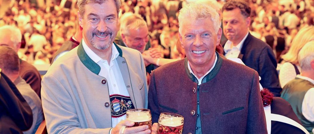 081228_7d965d99e9fecdb9f3af9b0425290376df9b6104_ozapftis-antich-wiesn-1.webp