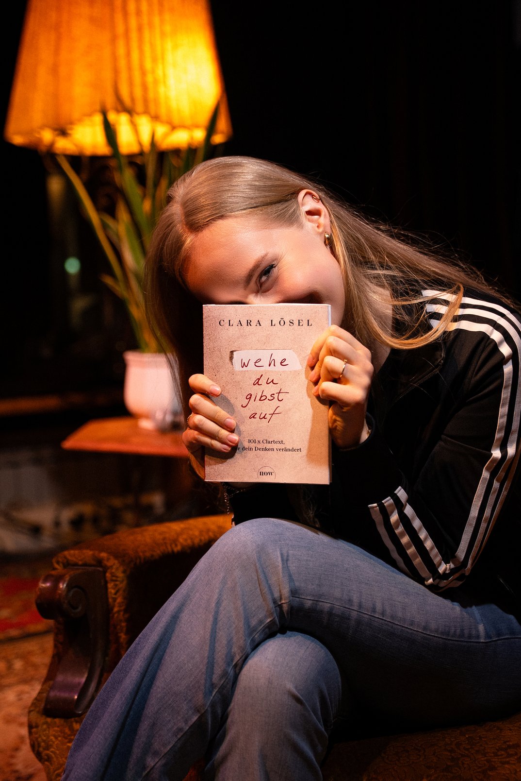 045317_8d4b0ccf5938c504f4d0f8fa17348f2f13295e7e_clara-loesel-live1-credit-carlo-boehler.webp