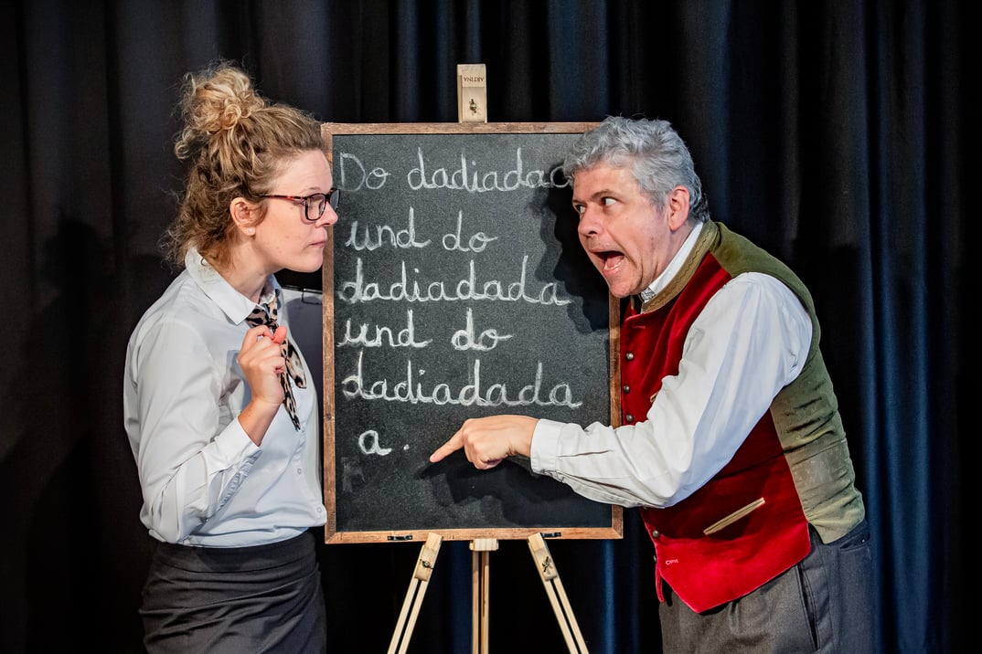 033819_654542ca52e7170369325eaf4680e760bb384e33_bayrisch-fuer-anfaenger-dinnerbrettl.webp