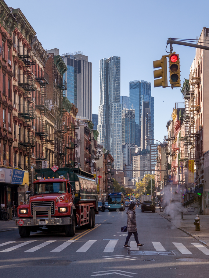060641_a3eda7c627539751a9c19bf97ee92e5a20547698_stray-nyc.webp
