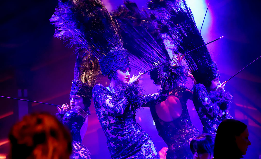 051435_814479b22e9f1c616366efcec54cb19d33055571_teatro-premiere-dinnershow.webp