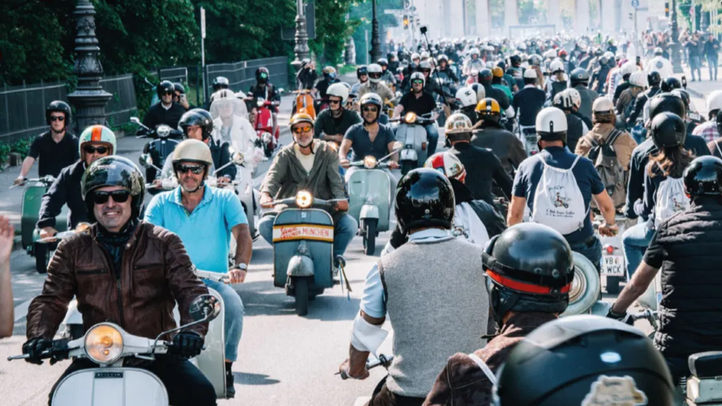 123308_7289bd148c0396e708207dba67b7f59d5cd7ccf0_vespa-corso-muenchen.webp