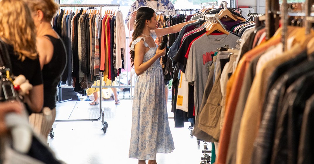 110758_7cdfbdb150313a999e9be7cc72dacd4f2e338ce3_fashion-flohmarkt-c-midnightbazar-in.webp