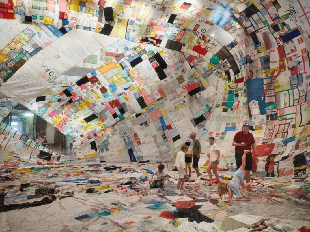 091441_03edda35dd0e47c608aaa4f3478c5777d03baf17_hdk-tomas-saraceno-foto-agostino-osio.webp