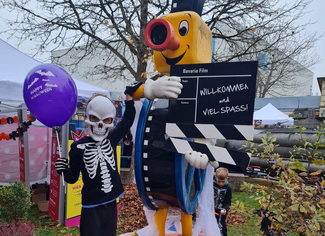 091109_271908ca4949477fa42e434e4a93339925e86d34_bavariafilmstadt-familienhalloween-5.webp